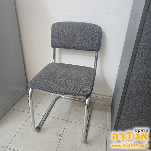 4 כסאות משרדיים