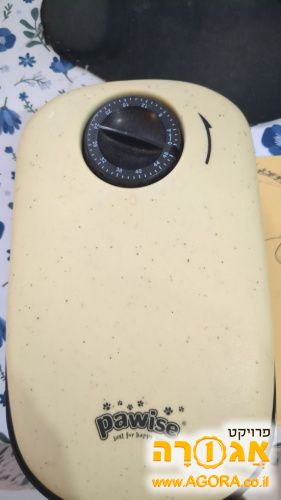 מתקן האכלה עם טיימר לחתולים