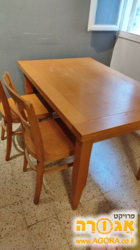 פינת אוכל ו 4 כסאות