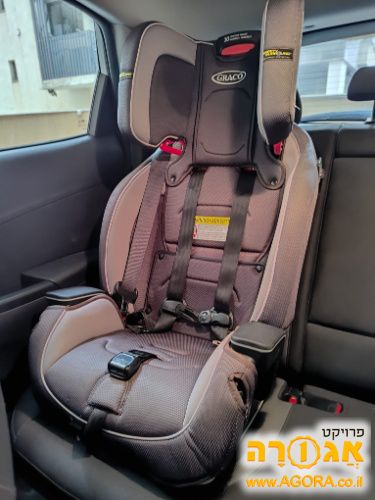 כסא לילד לרכב