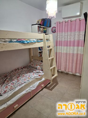מיטת קומותיים