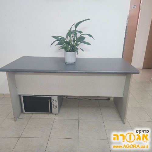 שולחן משרדי