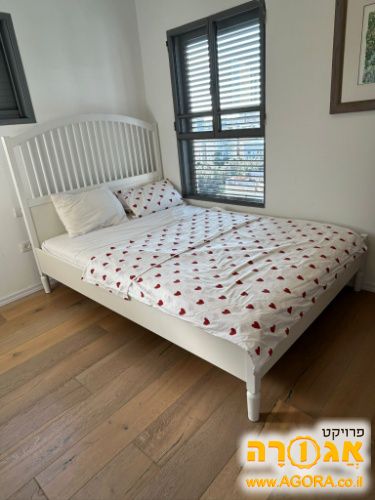 מיטה זוגית כמו חדשה