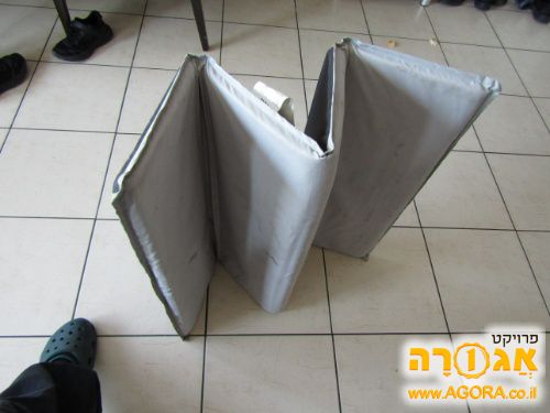 משטח למיטת קמפינג לקטנים