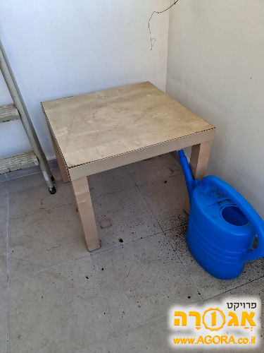 שולחן