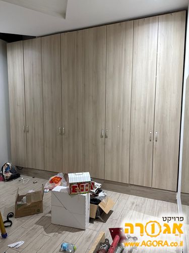 ארון 8 דלתות