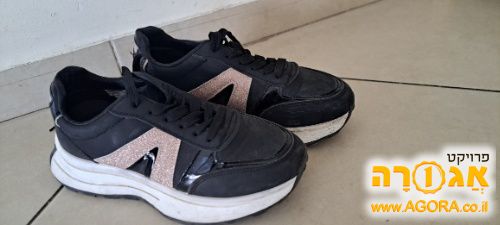 נעלי dockers