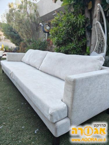 ספה לבן אפור