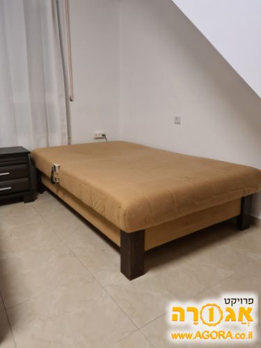 מיטה וחצי ראש מתכוונן חשמלי