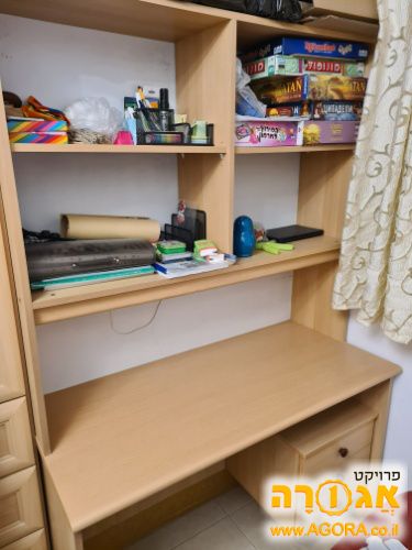 שולחן כתיבה