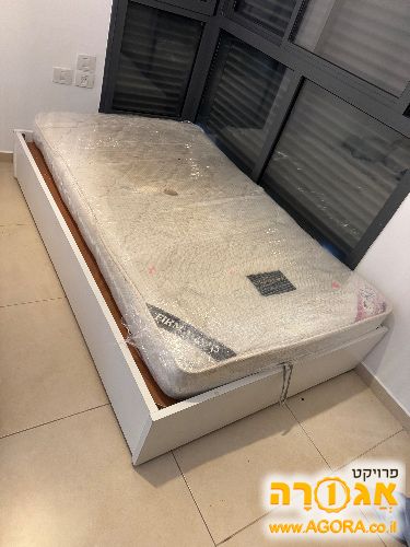 מיטה וחצי