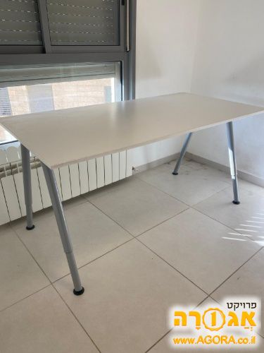 שולחן משרדי גדול