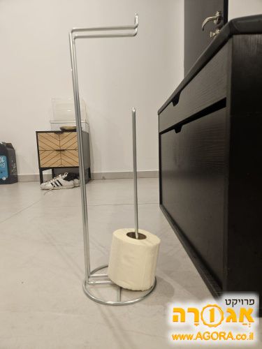 מעמד לנייר טואלט