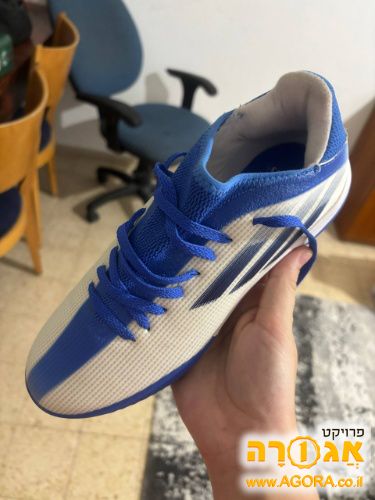 נעלי כדורגל