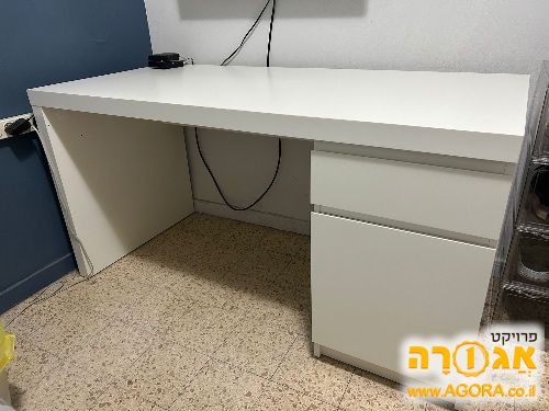 שולחן כתיבה