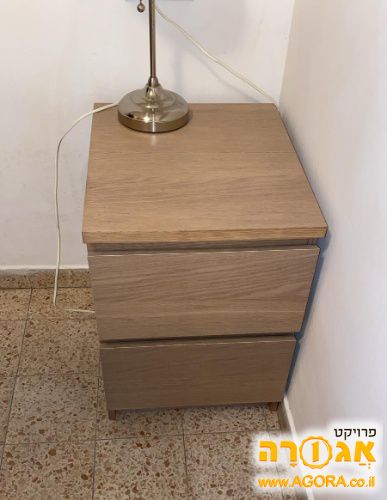 שידת צד מיטה