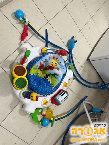 מעמד משחק לתינוק