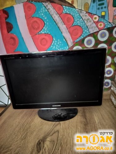 מסך מחשב וטלוויזיה