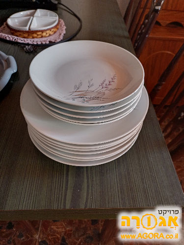סט צלחות