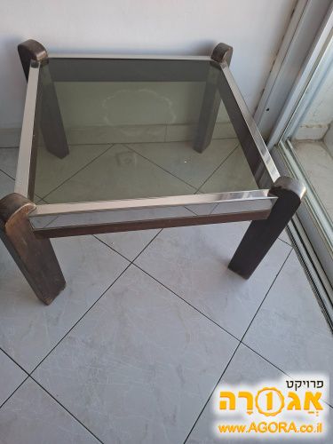 שולחן