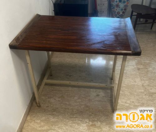 שולחן אוכל