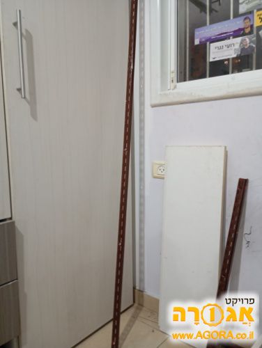 מדפים תלויים