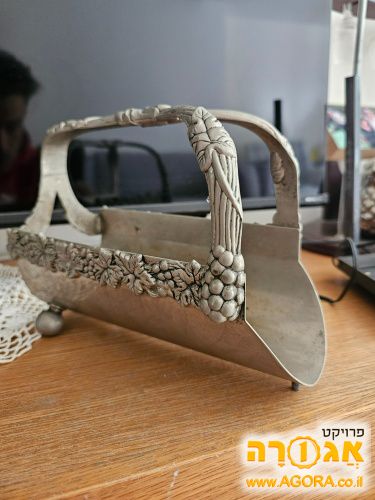 מעמד לבקבוק יין