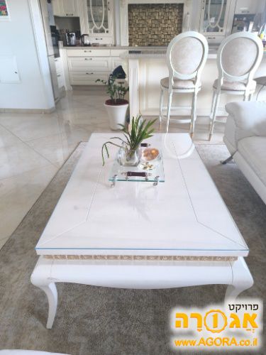 שולחן מפואר לסלון