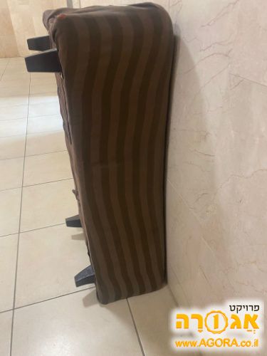 הדום מלבני חום