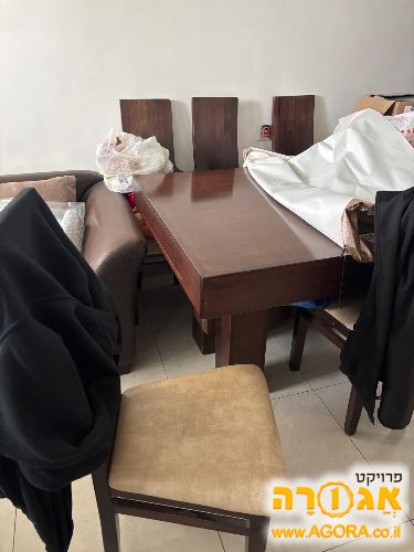 שולחן