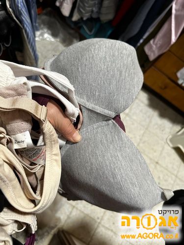 חזיות כמעט חדשות 90D/38D עם ובלי ברזלים