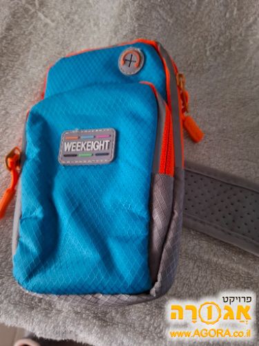 נרתיק לזרוע בזמן ריצה או הליכה