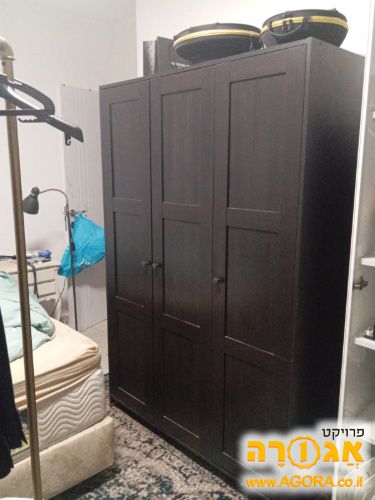 ארון בגדים
