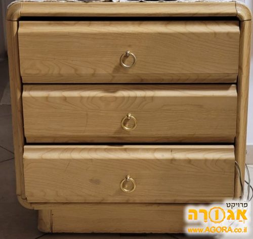 2 שידות 4 מגירות