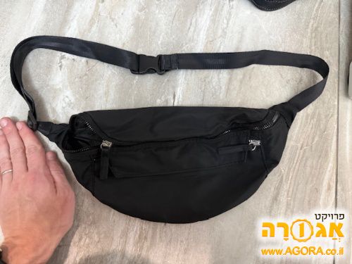 פאוץ שחור