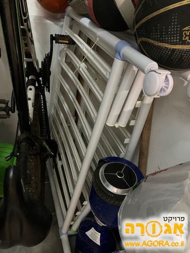 עריסת פלסטיק לתינוק