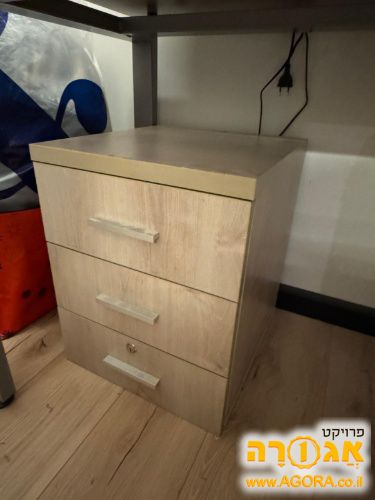 שידת מגירות