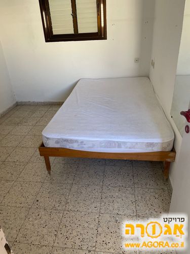 מיטה אחד וחצי