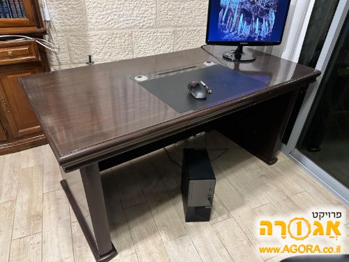 שולחן מחשב
