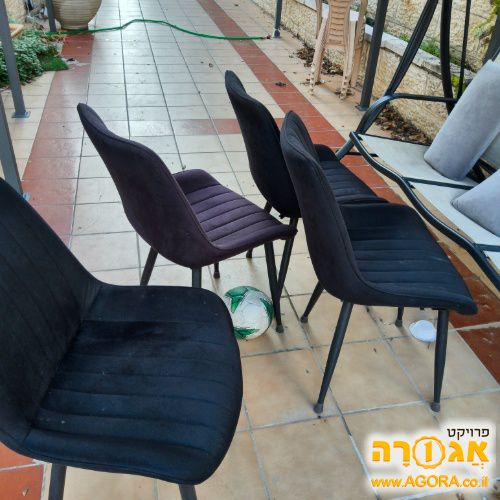 כסאות ריפוד לפינת אוכל