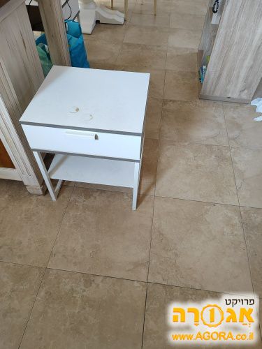 בסיס למיטה זוגית + 2 שידות