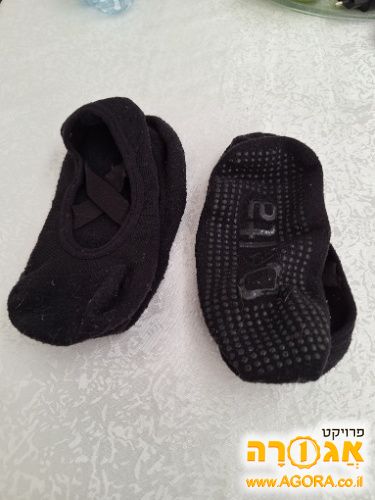 גרביים נגד החלקה