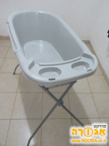 אמבטיה לתינוק