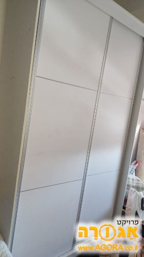 ארון בגדים