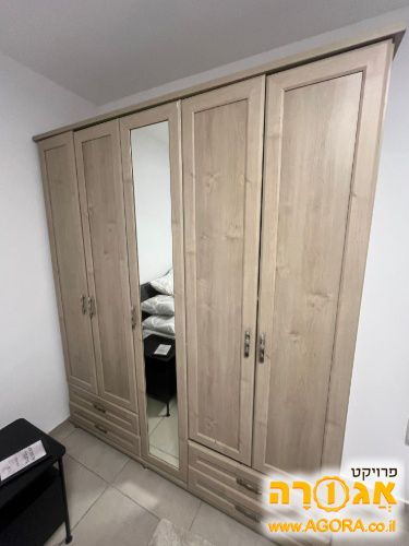 ארון 4 דלתות