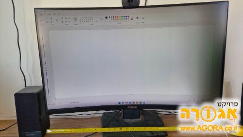 מסך גיימר 32 אינץ' צד אחד אור חלש