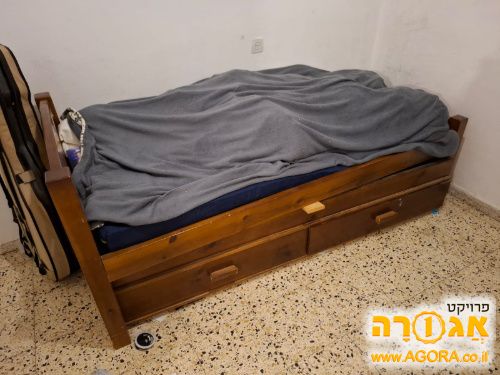 מיטת יחיד