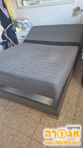 מיטה וחצי מתכווננת עם ארגז מצעים