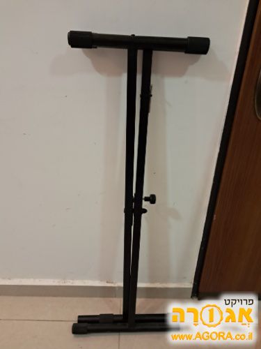 סטנד לאורגן או פסנתר חשמלי