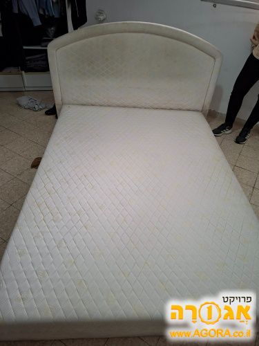 בסיס + ראש מיטה - מרופד ומפנק